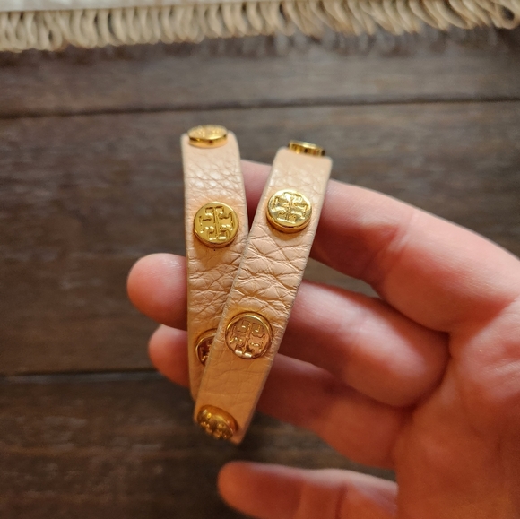 Gold Tory Burch wrap bracelet - Picture 4 of 4